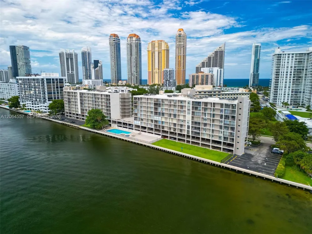 17500 Bay Rd #S508 Sunny Isles Beach, FL 33160