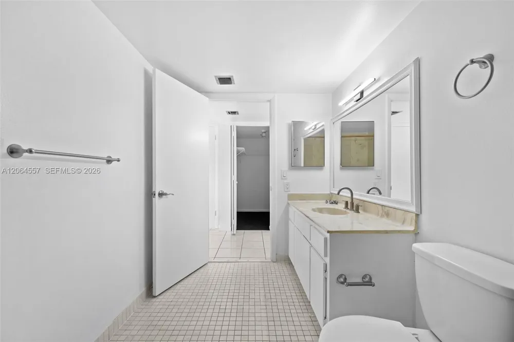 17500 Bay Rd #S508 Sunny Isles Beach, FL 33160