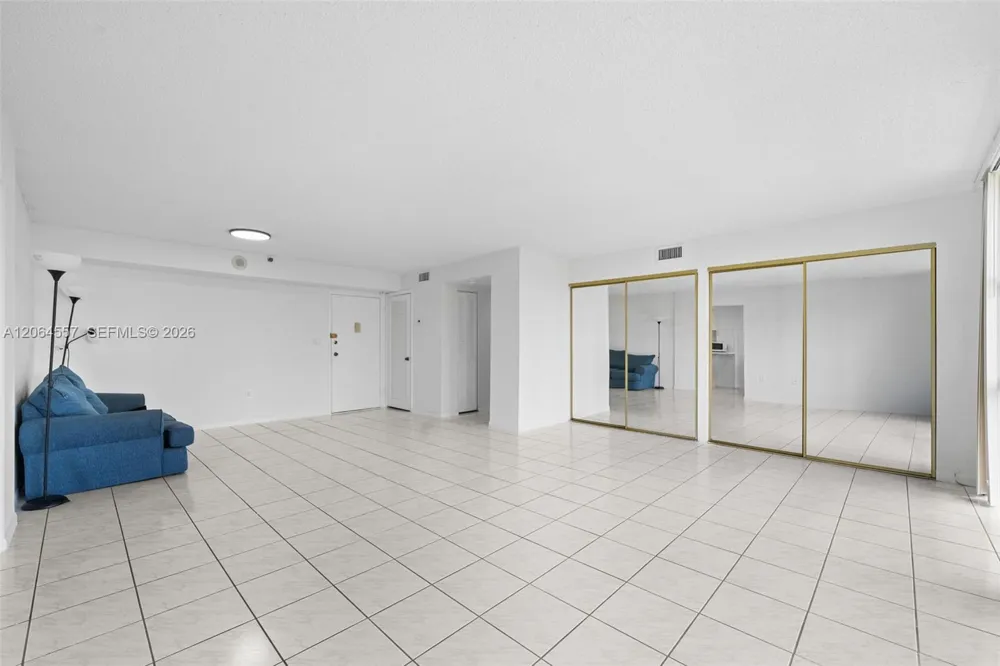 17500 Bay Rd #S508 Sunny Isles Beach, FL 33160