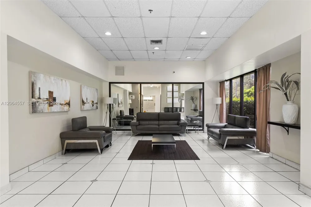 17500 Bay Rd #S508 Sunny Isles Beach, FL 33160