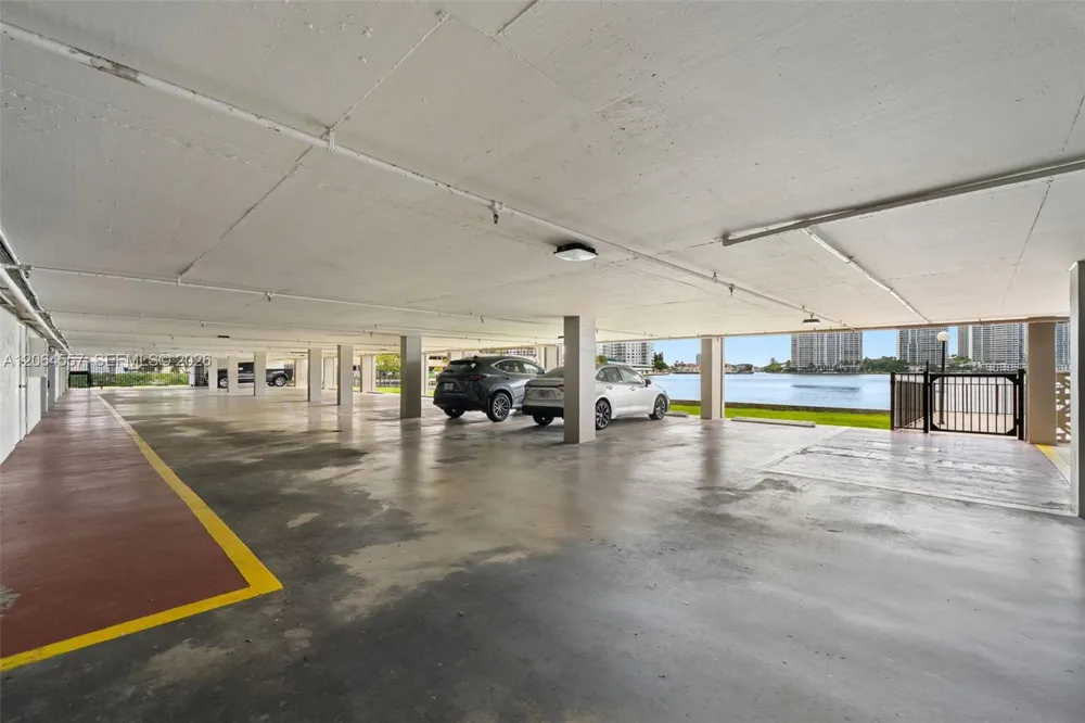 17500 Bay Rd #S508 Sunny Isles Beach, FL 33160