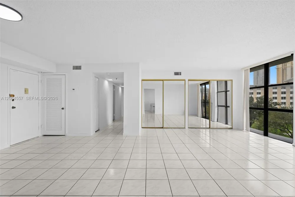 17500 Bay Rd #S508 Sunny Isles Beach, FL 33160