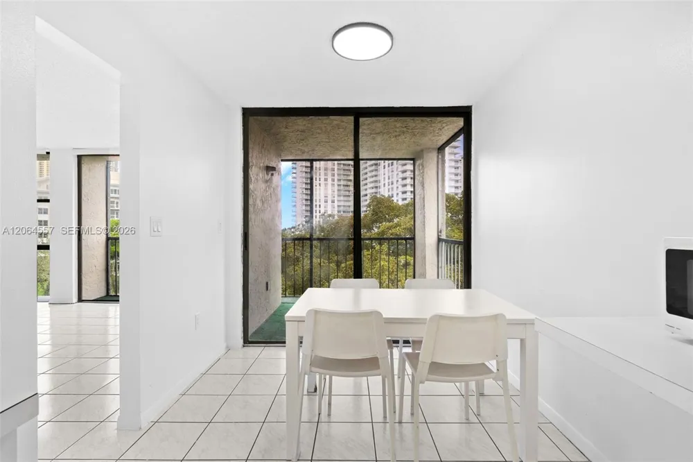 17500 Bay Rd #S508 Sunny Isles Beach, FL 33160