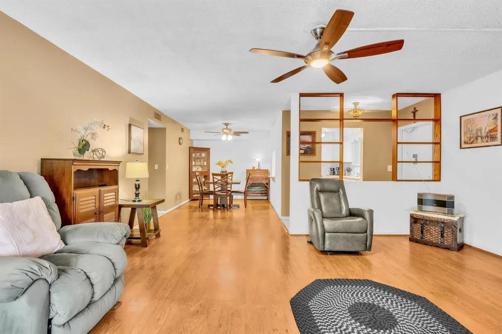 405 Laurel Drive #206 Margate, FL 33063