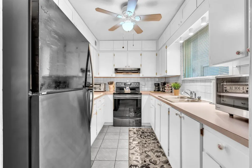 405 Laurel Drive #206 Margate, FL 33063