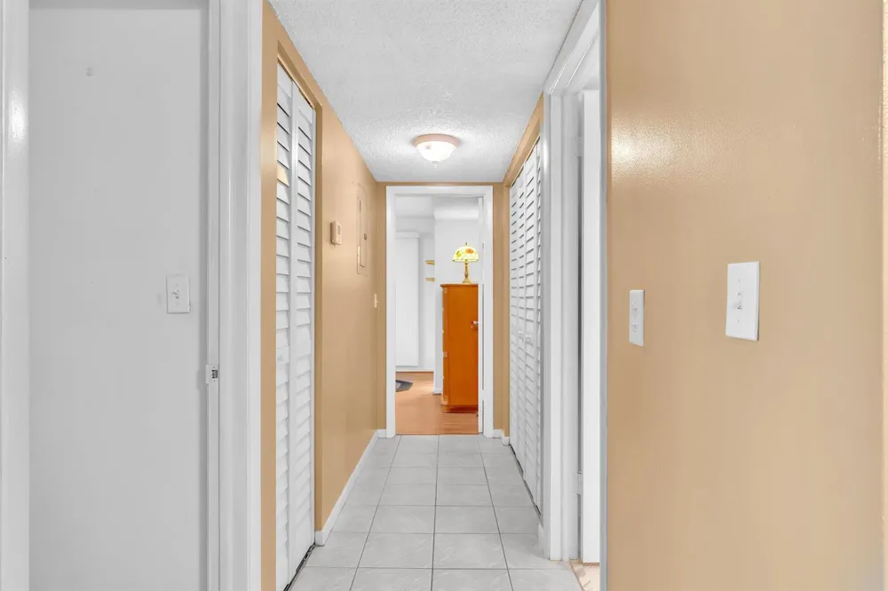 405 Laurel Drive #206 Margate, FL 33063