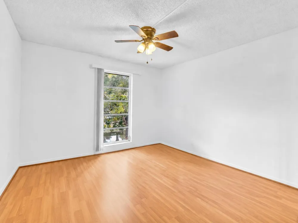 405 Laurel Drive #206 Margate, FL 33063