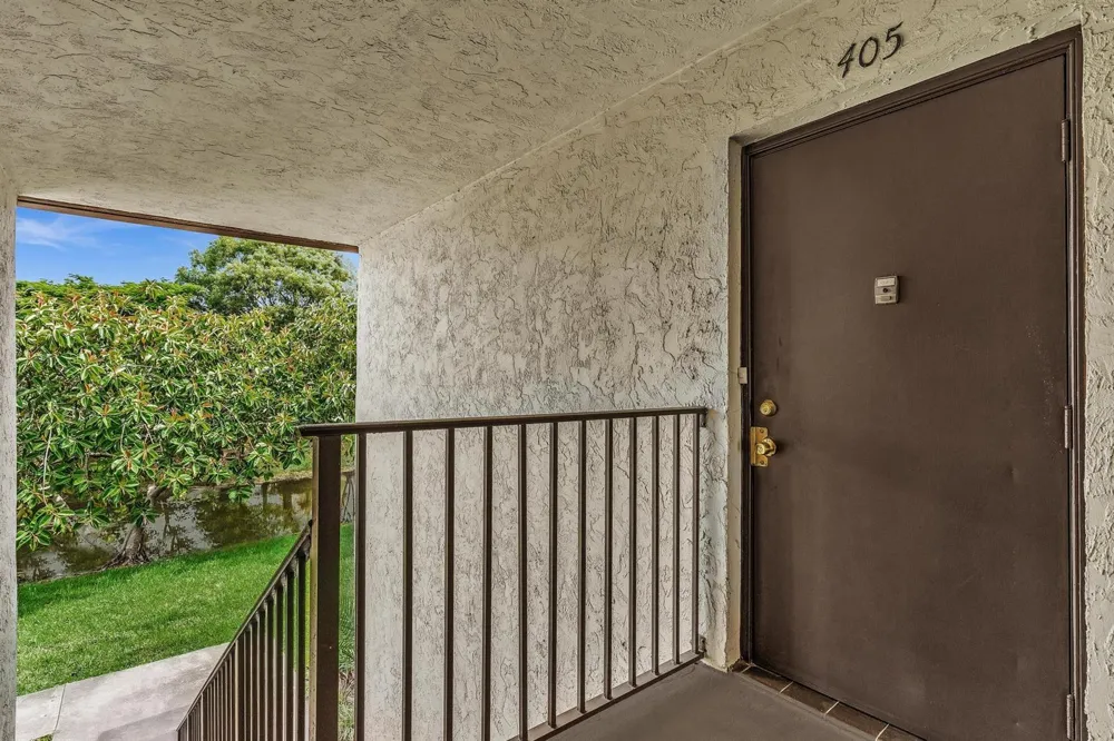 405 Laurel Drive #206 Margate, FL 33063