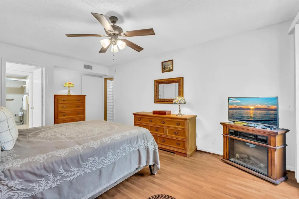 405 Laurel Drive #206 Margate, FL 33063