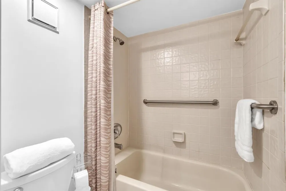 405 Laurel Drive #206 Margate, FL 33063