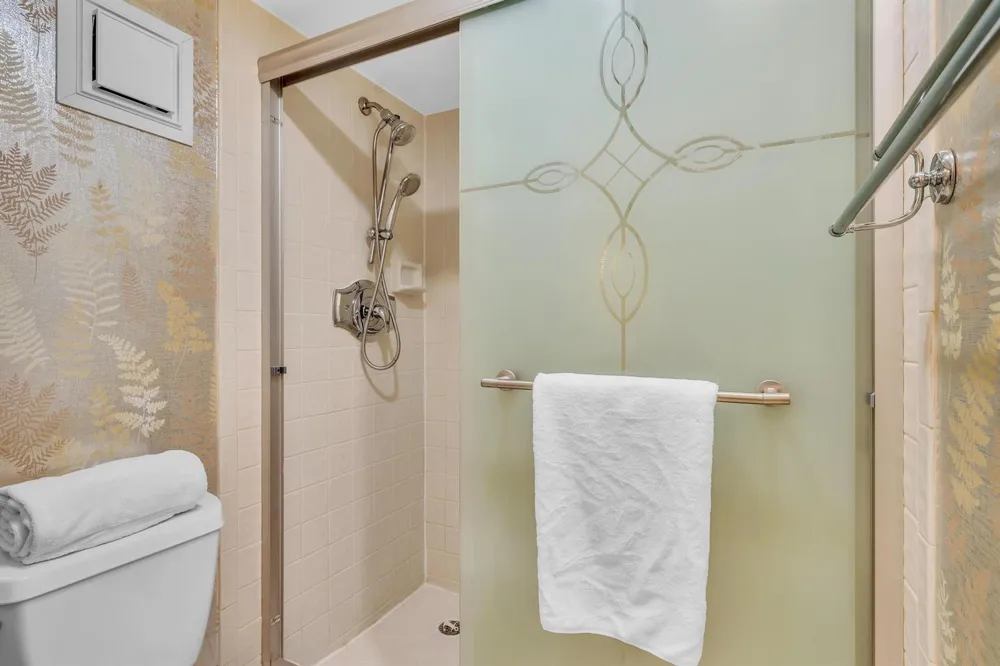 405 Laurel Drive #206 Margate, FL 33063