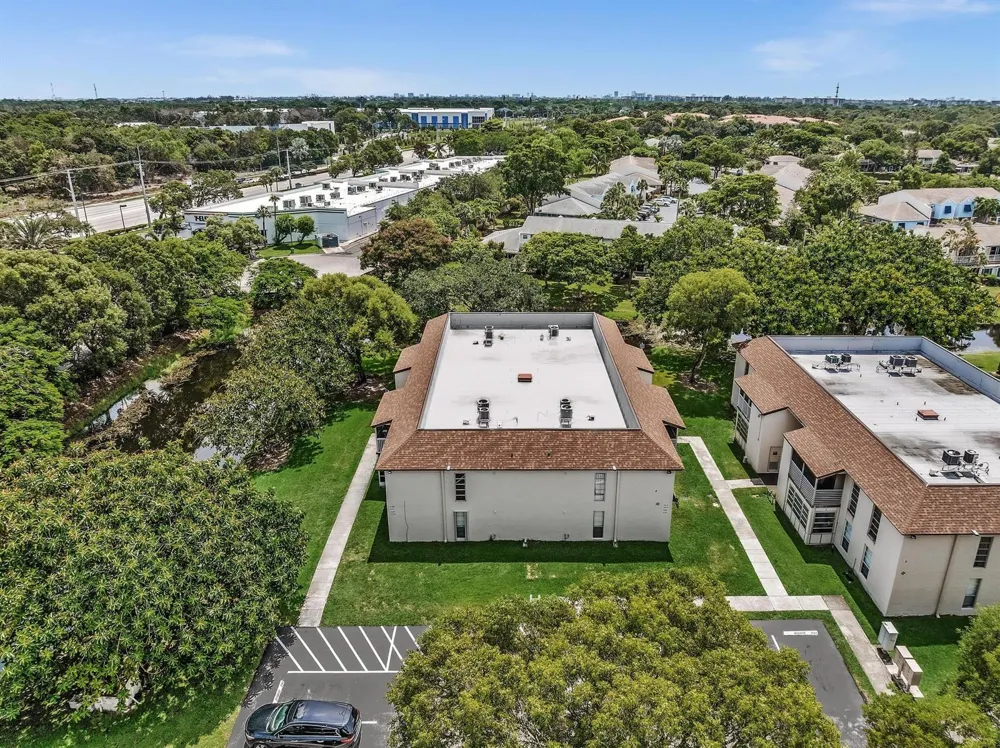405 Laurel Drive #206 Margate, FL 33063