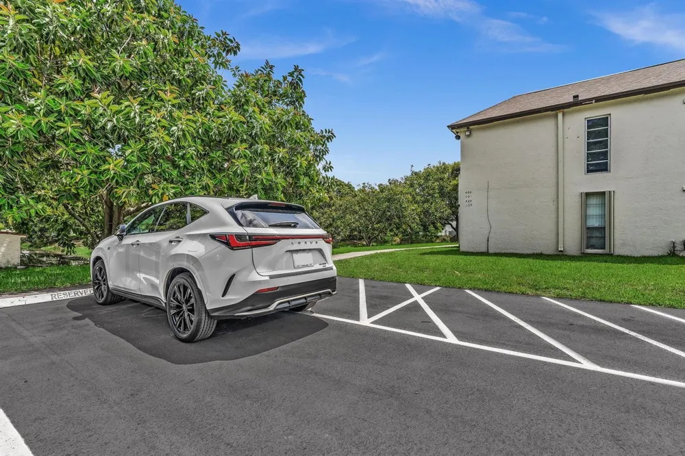 405 Laurel Drive #206 Margate, FL 33063