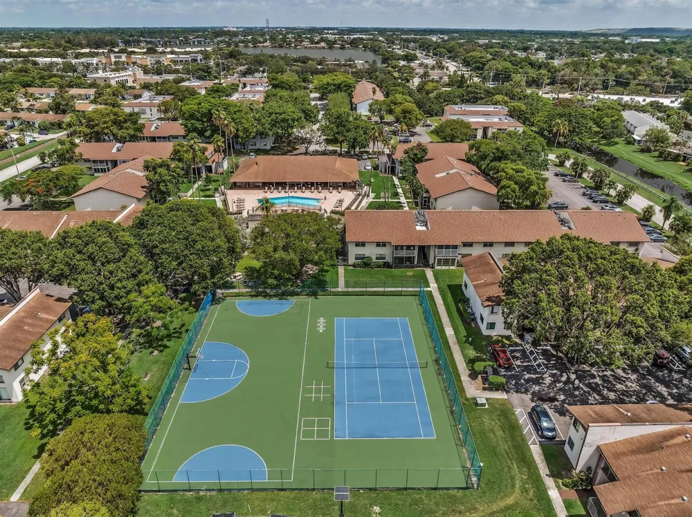 405 Laurel Drive #206 Margate, FL 33063