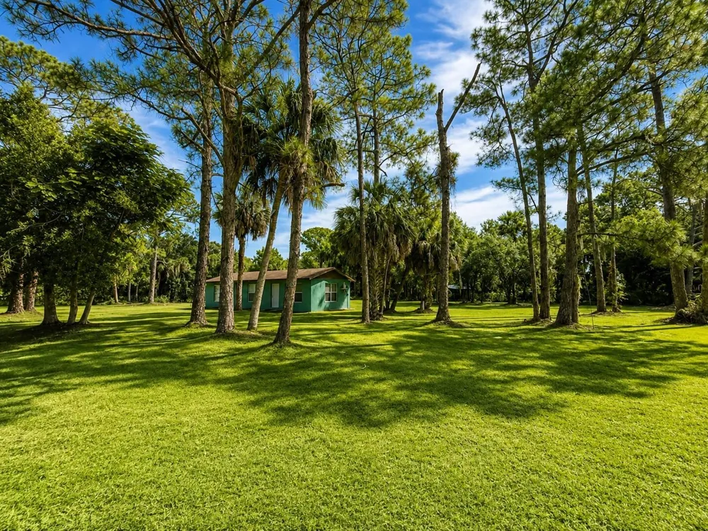 2054 NW 128TH AVENUE Okeechobee, FL 34972
