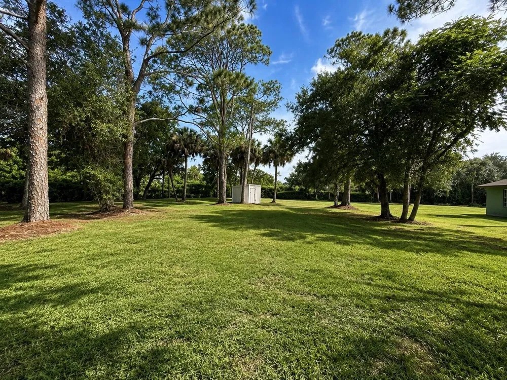 2054 NW 128TH AVENUE Okeechobee, FL 34972