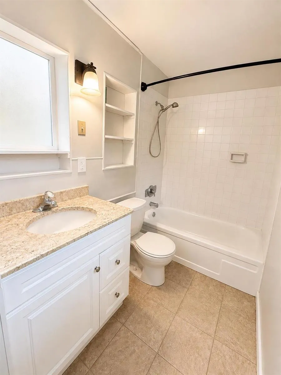 2054 NW 128TH AVENUE Okeechobee, FL 34972