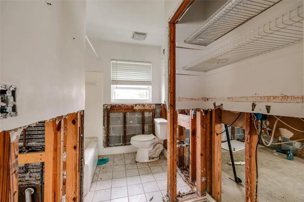 136 175TH TERRACE DRIVE E Redington Shores, FL 33708