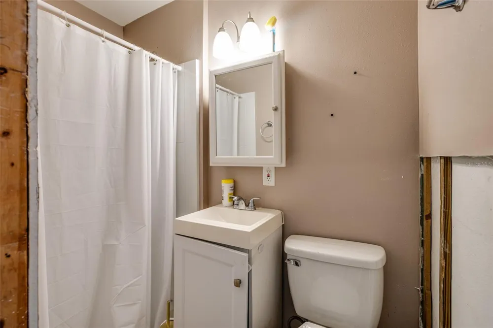 136 175TH TERRACE DRIVE E Redington Shores, FL 33708