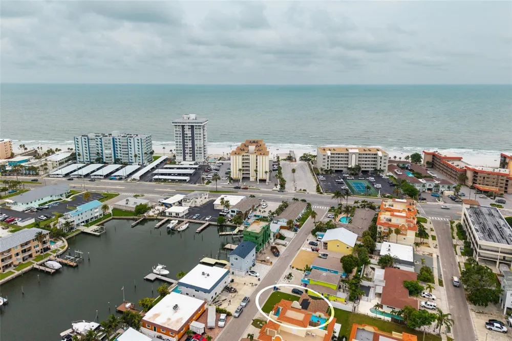 136 175TH TERRACE DRIVE E Redington Shores, FL 33708