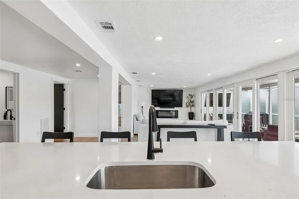 1166 CHANCELLOR DRIVE Holiday, FL 34690