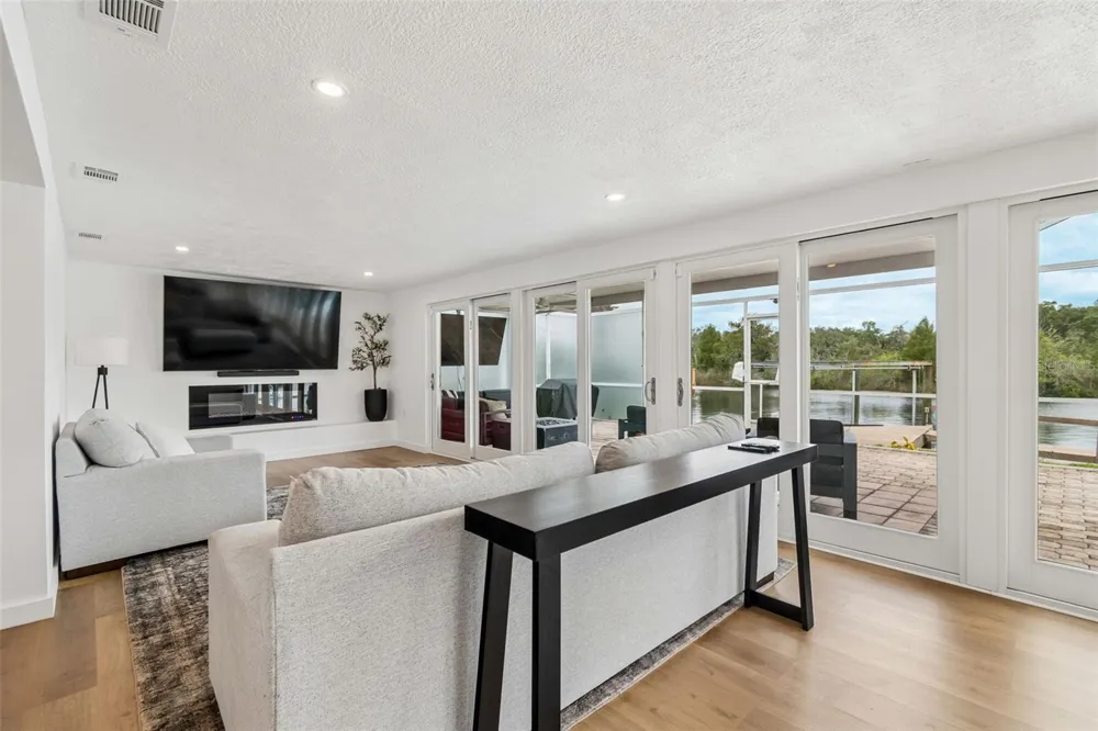 1166 CHANCELLOR DRIVE Holiday, FL 34690