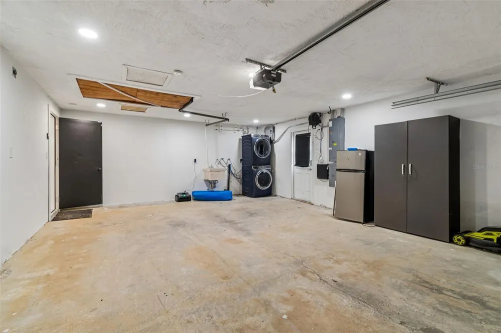 1166 CHANCELLOR DRIVE Holiday, FL 34690