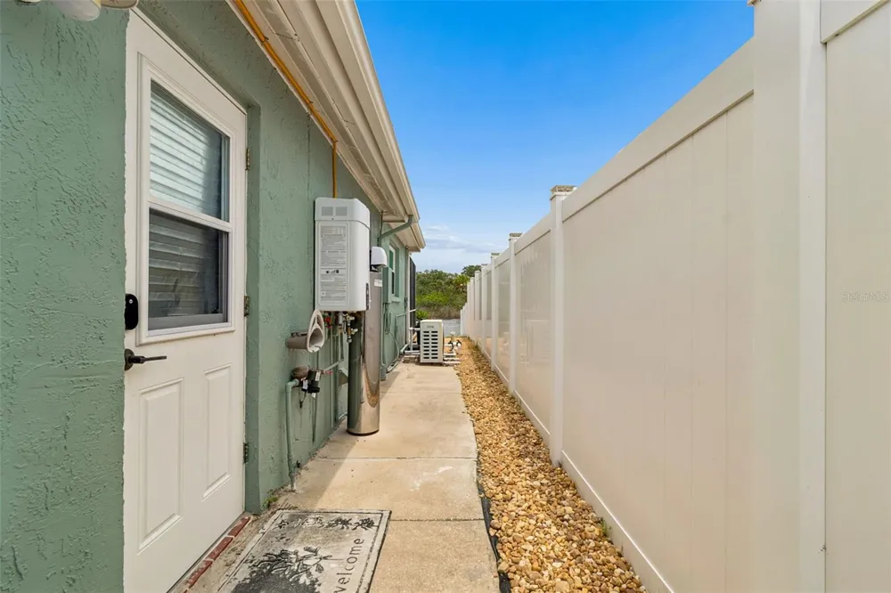 1166 CHANCELLOR DRIVE Holiday, FL 34690