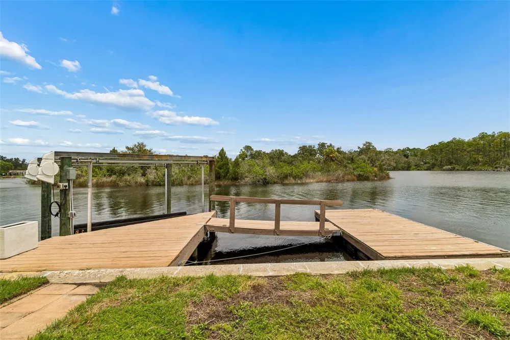 1166 CHANCELLOR DRIVE Holiday, FL 34690