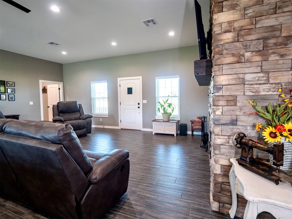 4663 Angler Circle Kingston, OK 73439