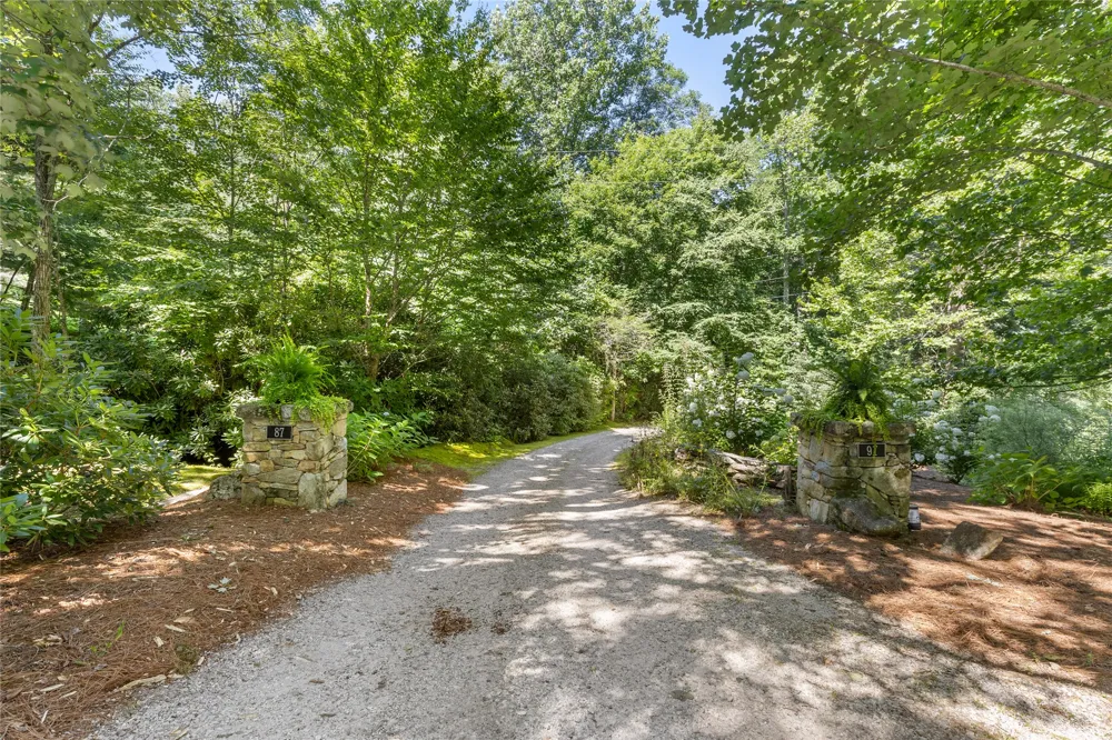 87 Buck Creek Church Road Highlands, NC 28741