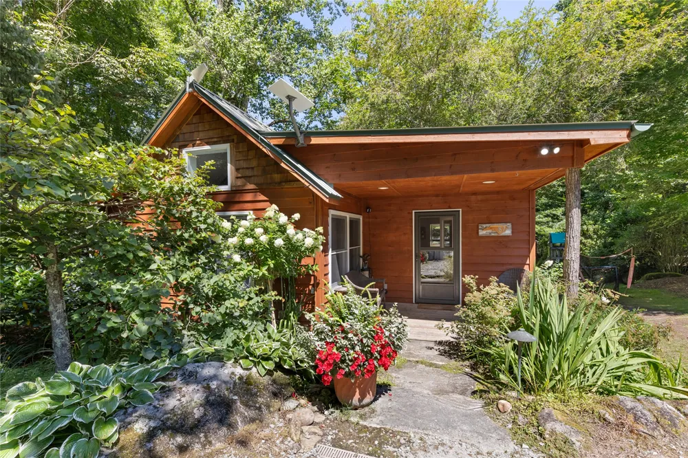 87 Buck Creek Church Road Highlands, NC 28741