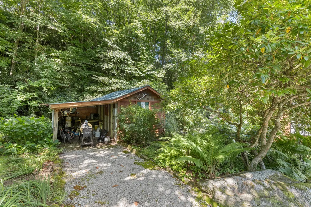 87 Buck Creek Church Road Highlands, NC 28741