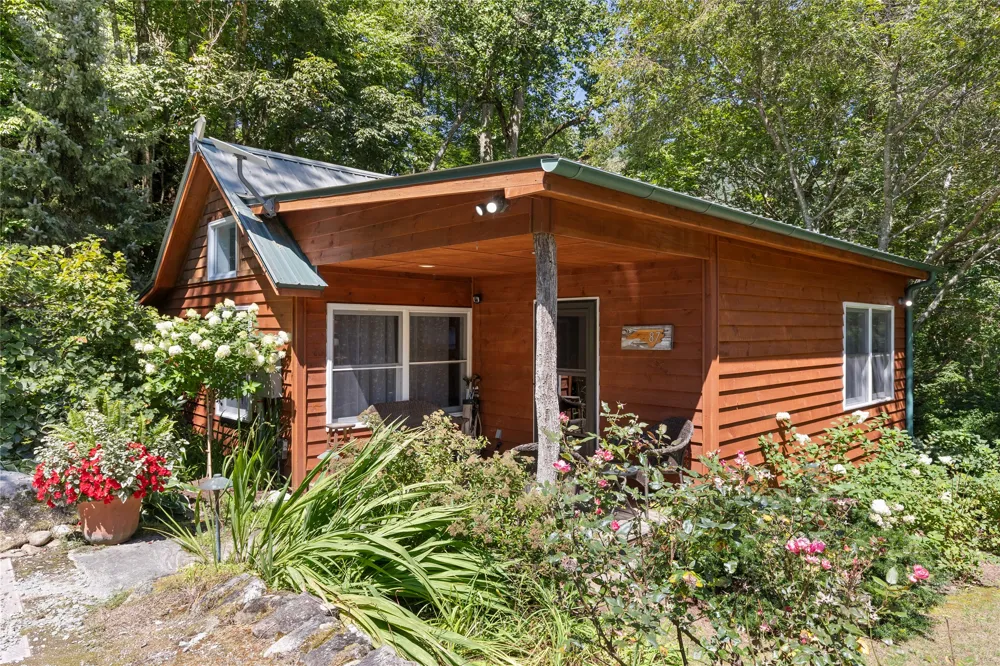 87 Buck Creek Church Road Highlands, NC 28741