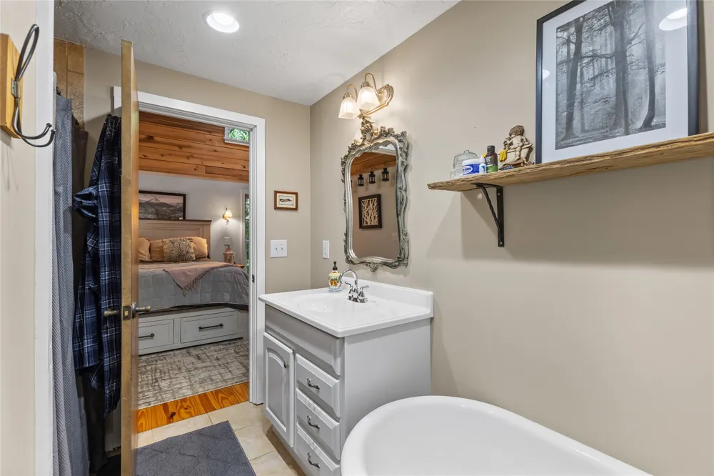 87 Buck Creek Church Road Highlands, NC 28741