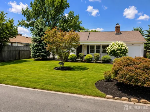 108 Greenlawn Avenue