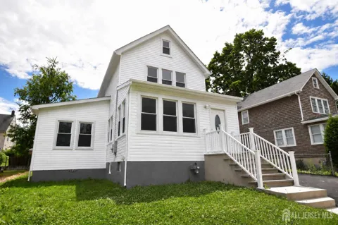 12 Ford Avenue