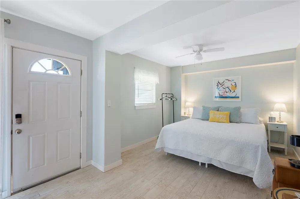 1 Lauderdale Drive Rockport, TX 78382
