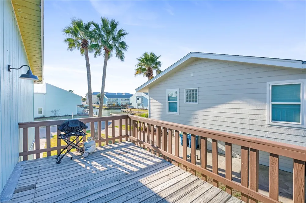 1 Lauderdale Drive Rockport, TX 78382