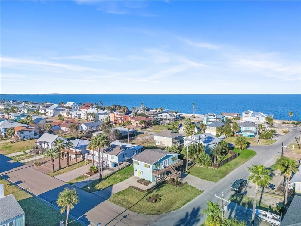 1 Lauderdale Drive Rockport, TX 78382