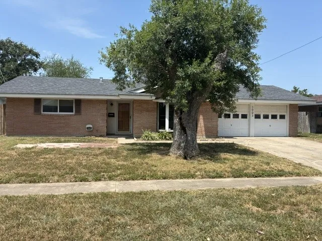 1003 Hall Avenue Kingsville, TX 78363