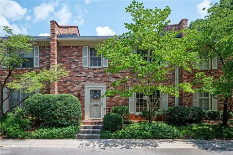 1470 Leafmore Place