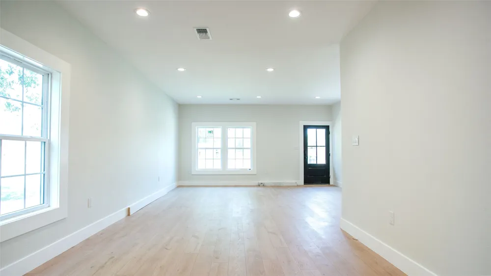 305 W Oak Olney, TX 76374