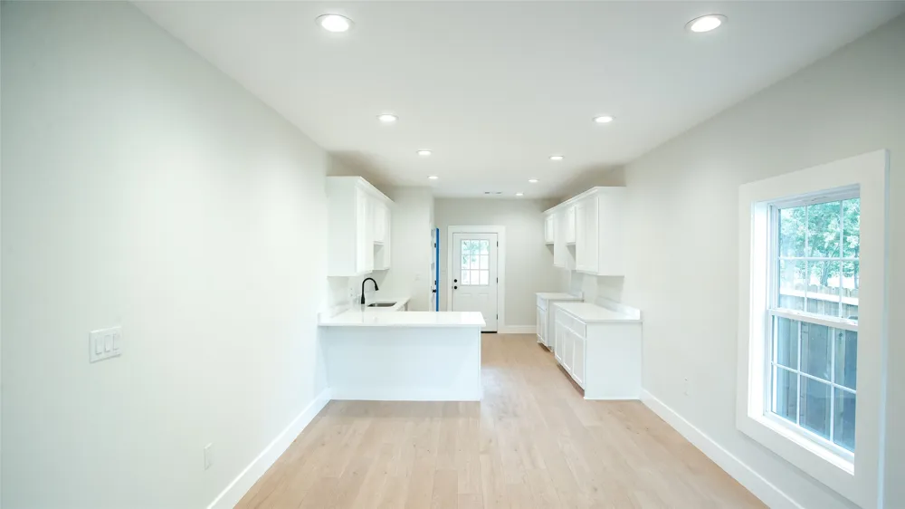305 W Oak Olney, TX 76374