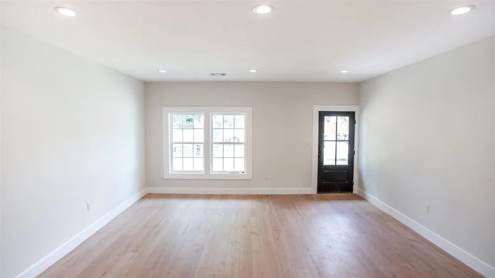 305 W Oak Olney, TX 76374