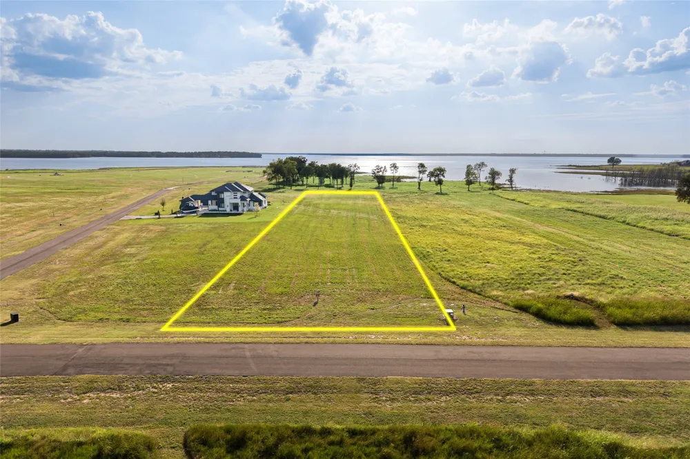 524 Shores Drive Honey Grove, TX 75446