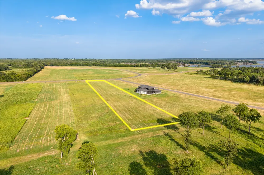 524 Shores Drive Honey Grove, TX 75446