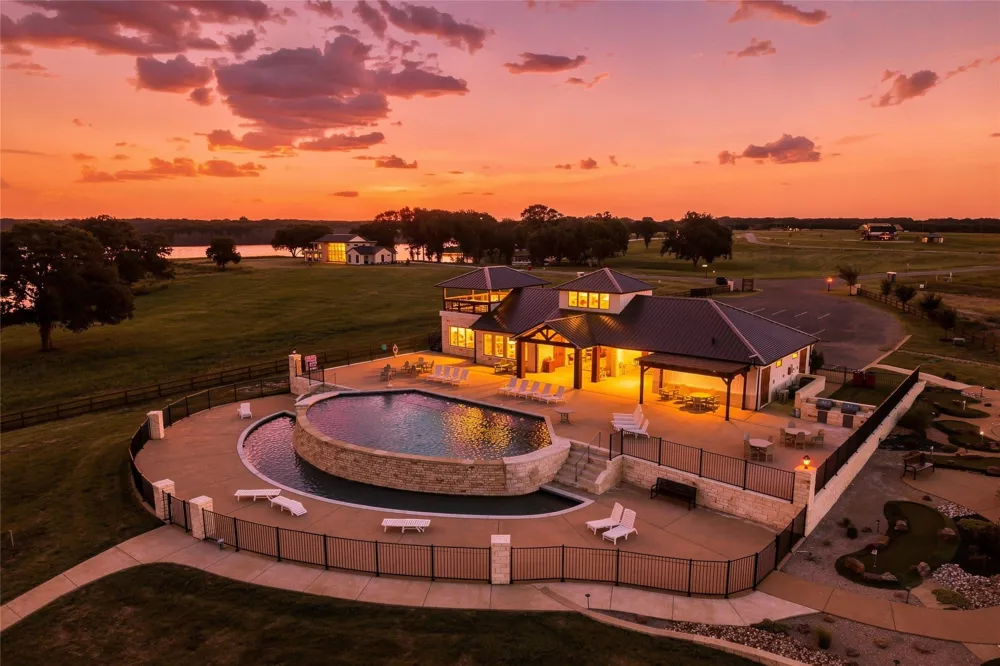 524 Shores Drive Honey Grove, TX 75446