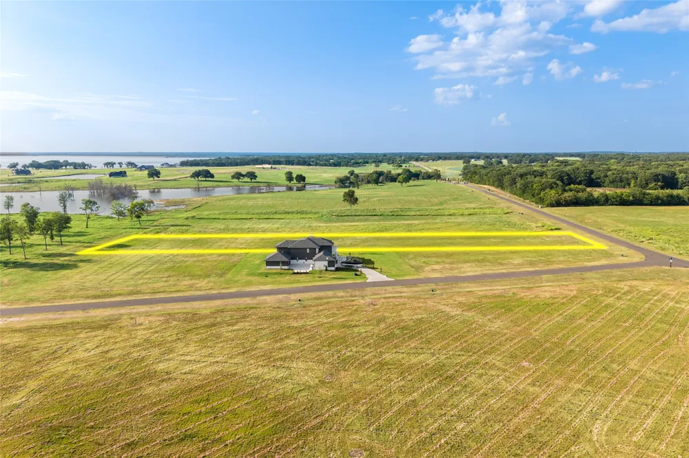 524 Shores Drive Honey Grove, TX 75446