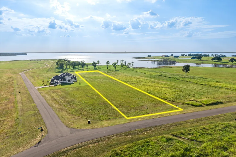 524 Shores Drive Honey Grove, TX 75446